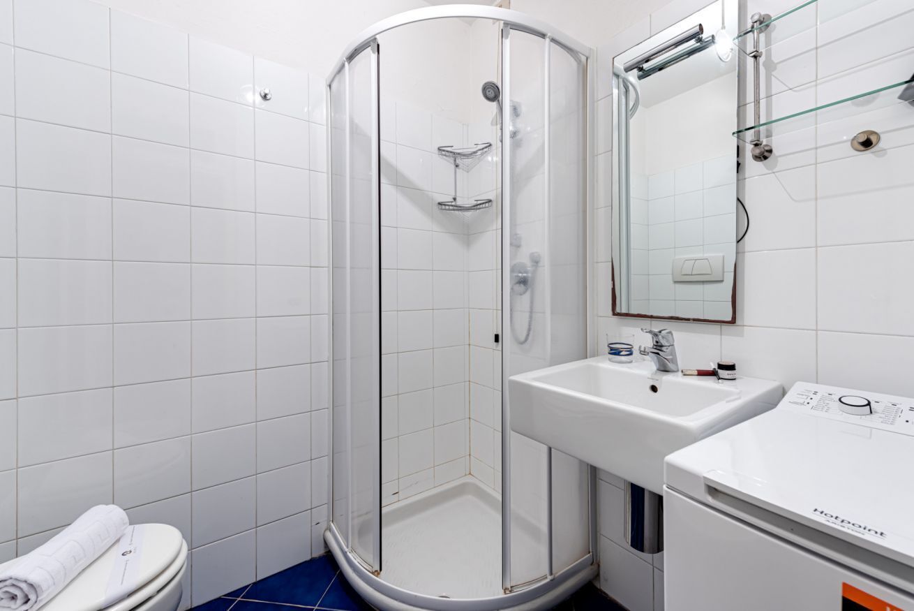 Doccia, asciugacapelli, bidet, asciugamani