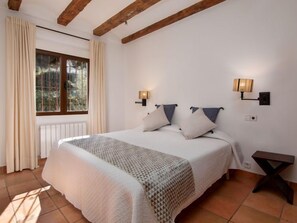 5 makuuhuonetta, silitysrauta/-lauta, ilmainen internet