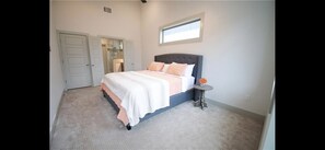 Room - G Unit on Banister (Austin)