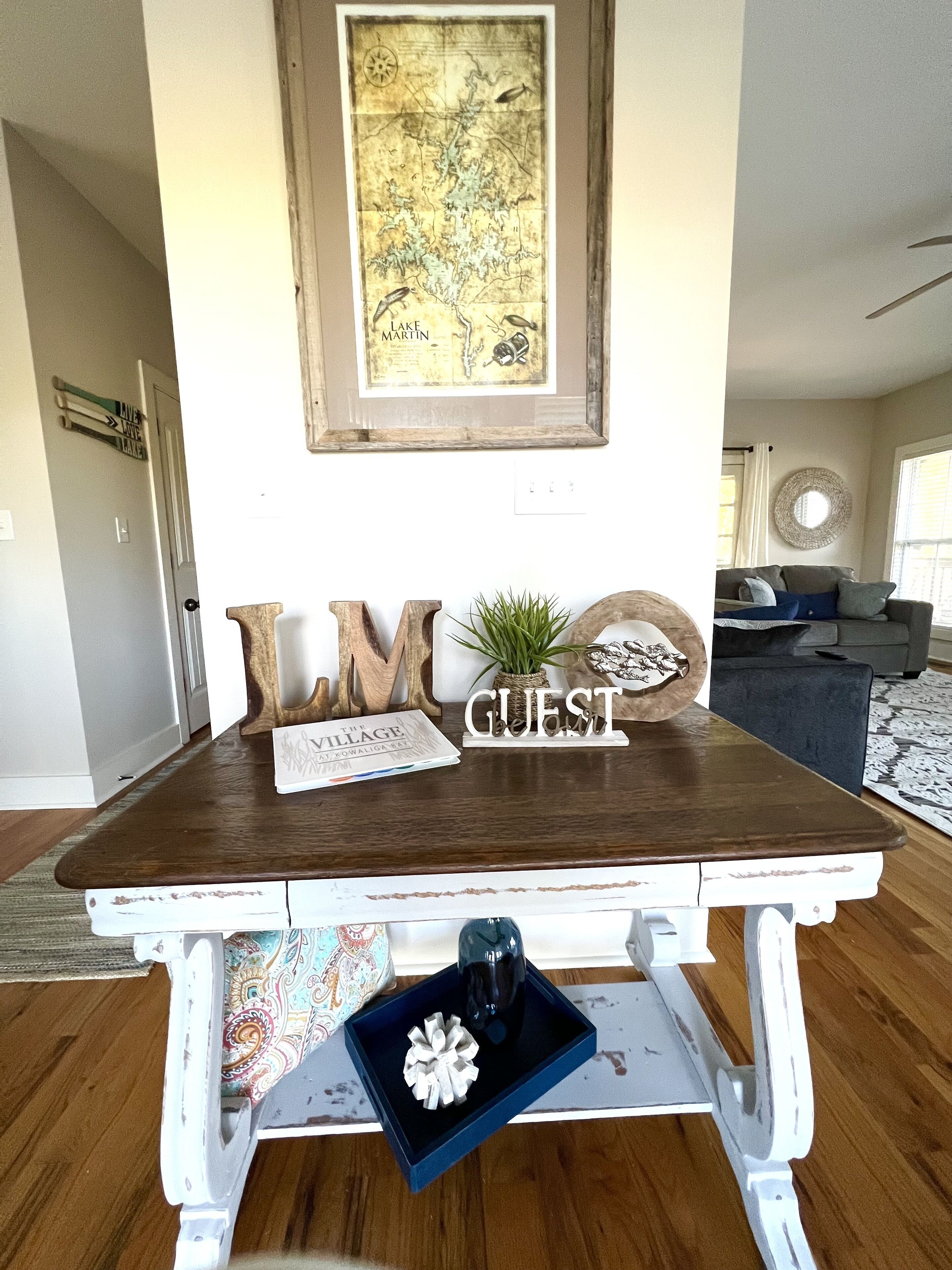 END OF THE LINE - Lake Martin views- Sleeps 12