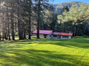 Property grounds - Blackfoot Riverfront Home, Gorgeous River Views on One Acre, 15 min. To Missoula (Bonner)