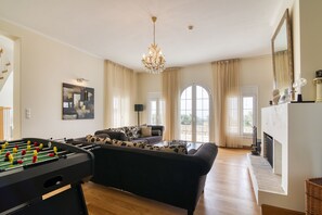 TV, fireplace, DVD player