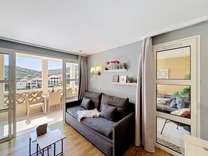 TV - L'Esquinade P3 314 by Interhome (Agay Village Cap Esterel)
