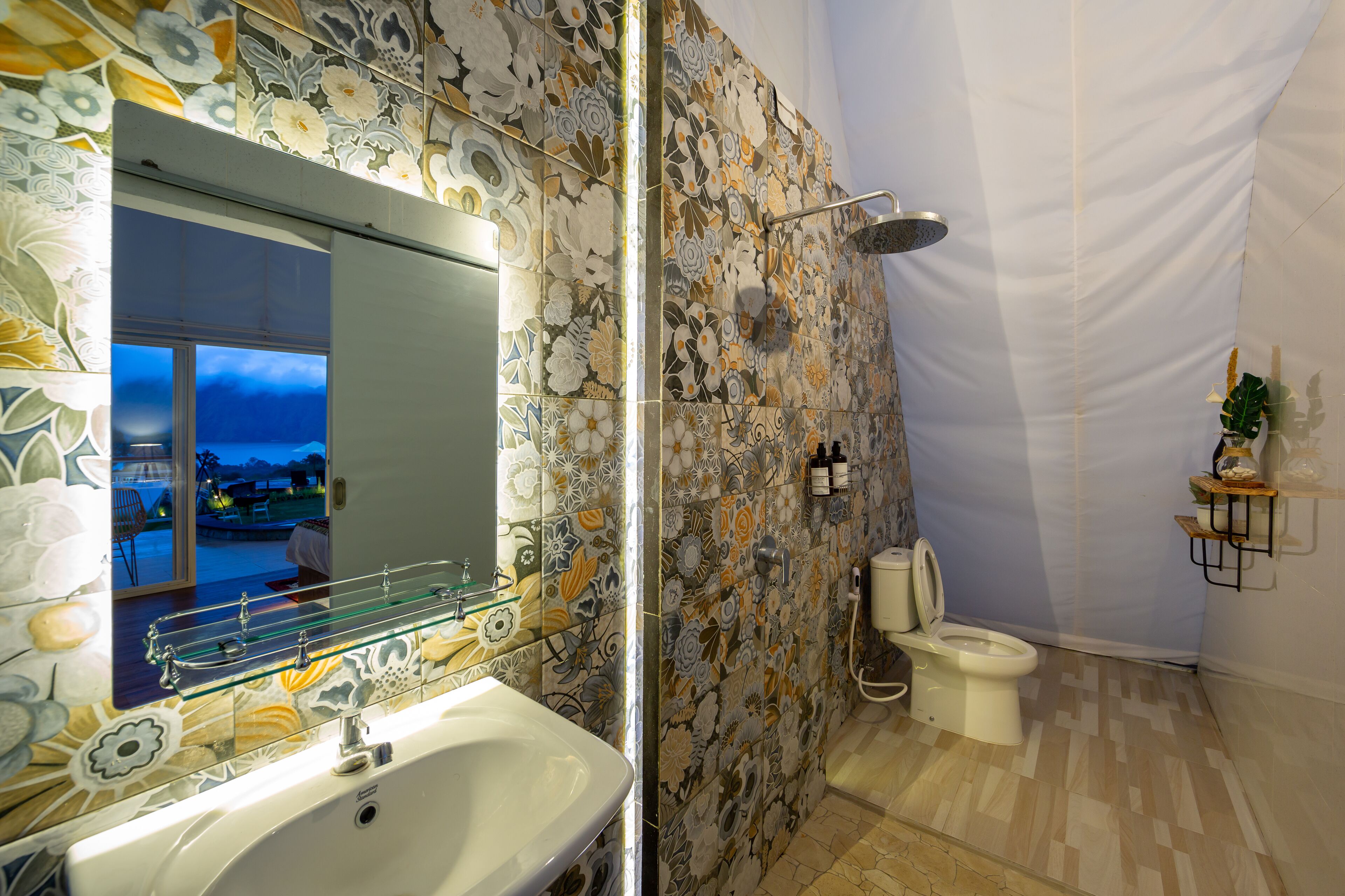 Le Apasys Suite Tent Private Plunge Pool | Bathroom | Shower, rainfall showerhead, free toiletries, hair dryer