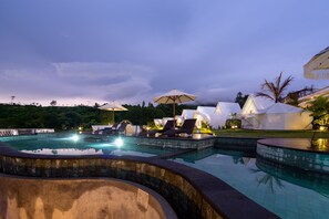 Outdoor pool - The Dewi Kintamani (Kintamani)