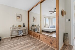 2 bedrooms, iron/ironing board, free WiFi, bed sheets - The Krazy Kactus @ JT hot-tub & game room  (Twentynine Palms)