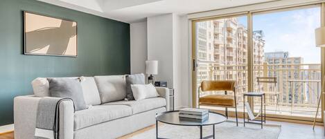 Fernseher, Stereoanlage