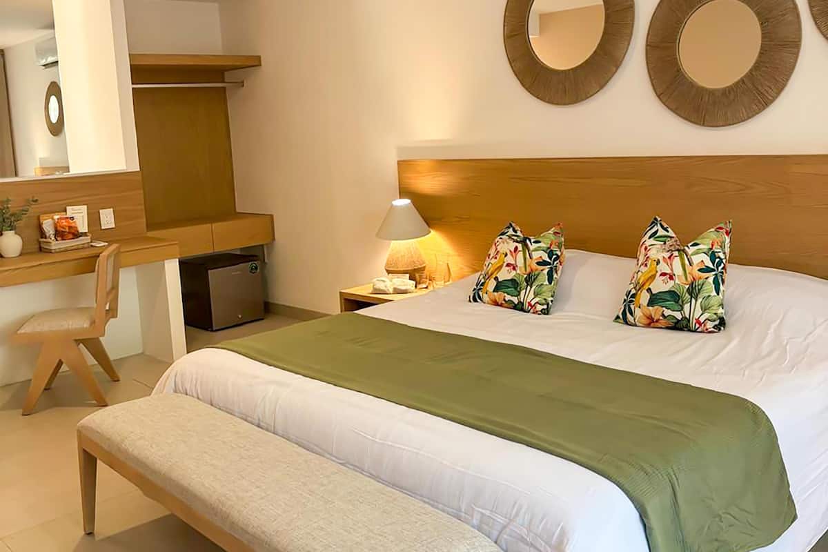 Premium Room, 1 King Bed
