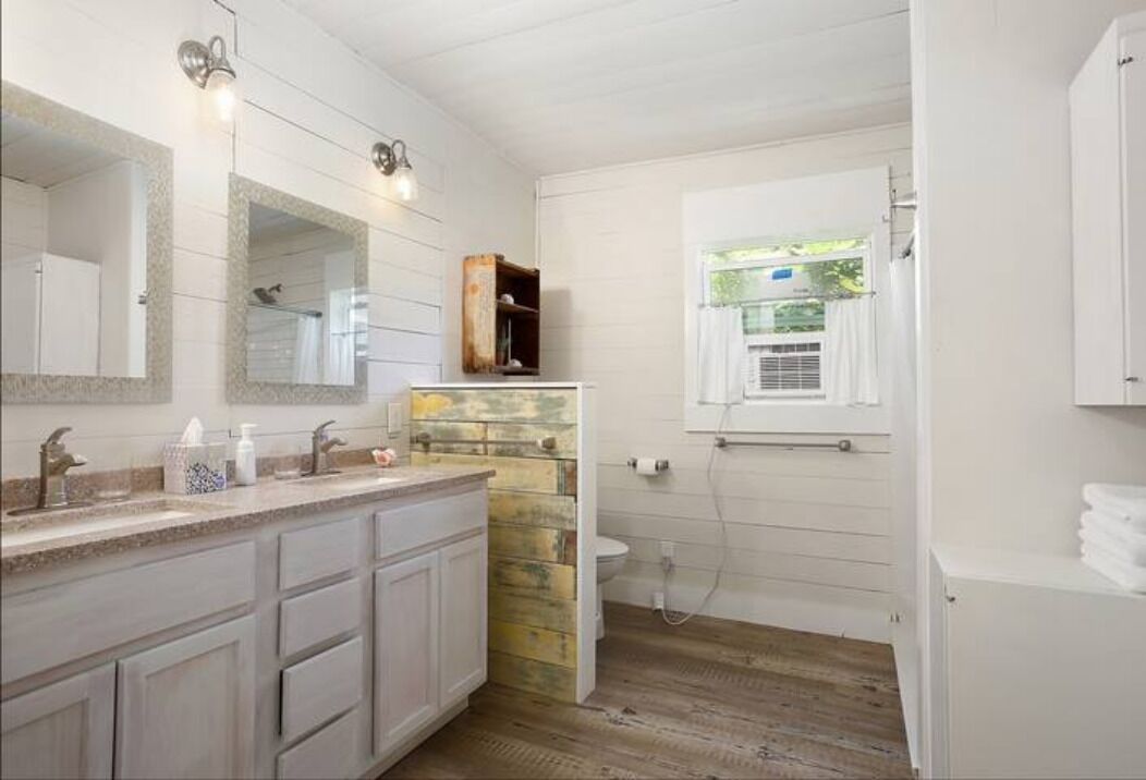 AVER COTTAGE -CHEERFUL & QUITE, 2 BED/1.5 BATH