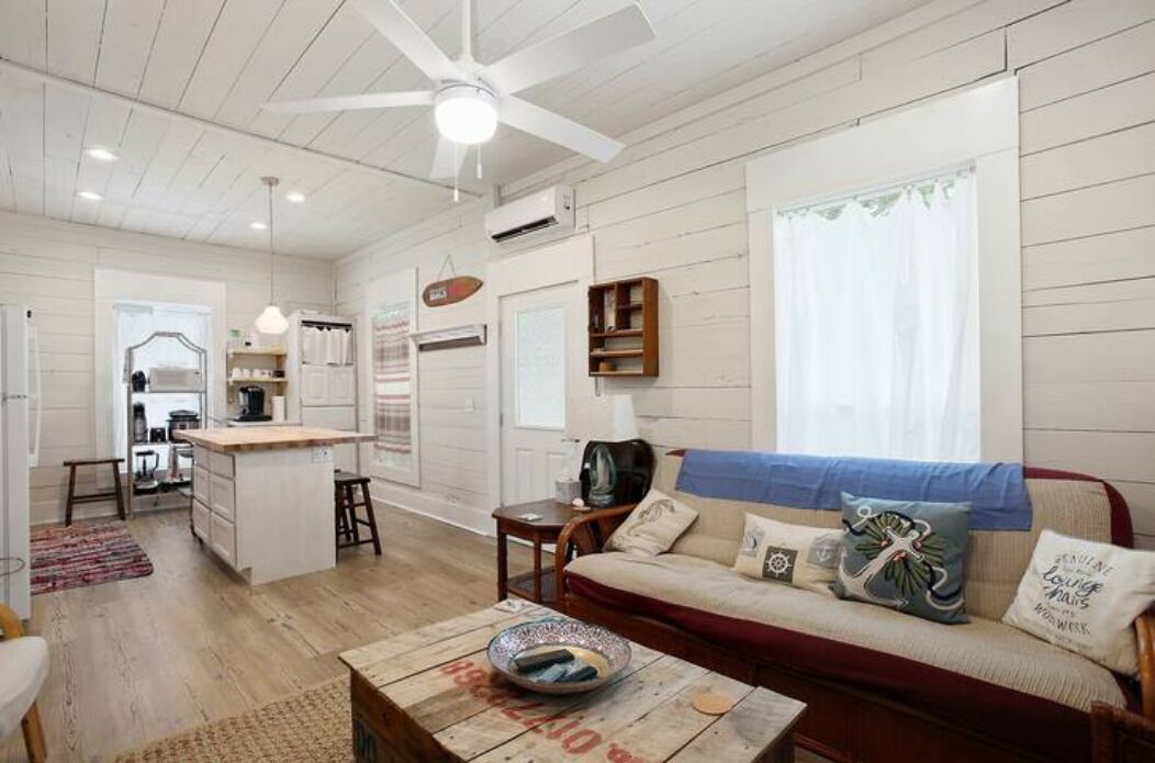 AVER COTTAGE -CHEERFUL & QUITE, 2 BED/1.5 BATH