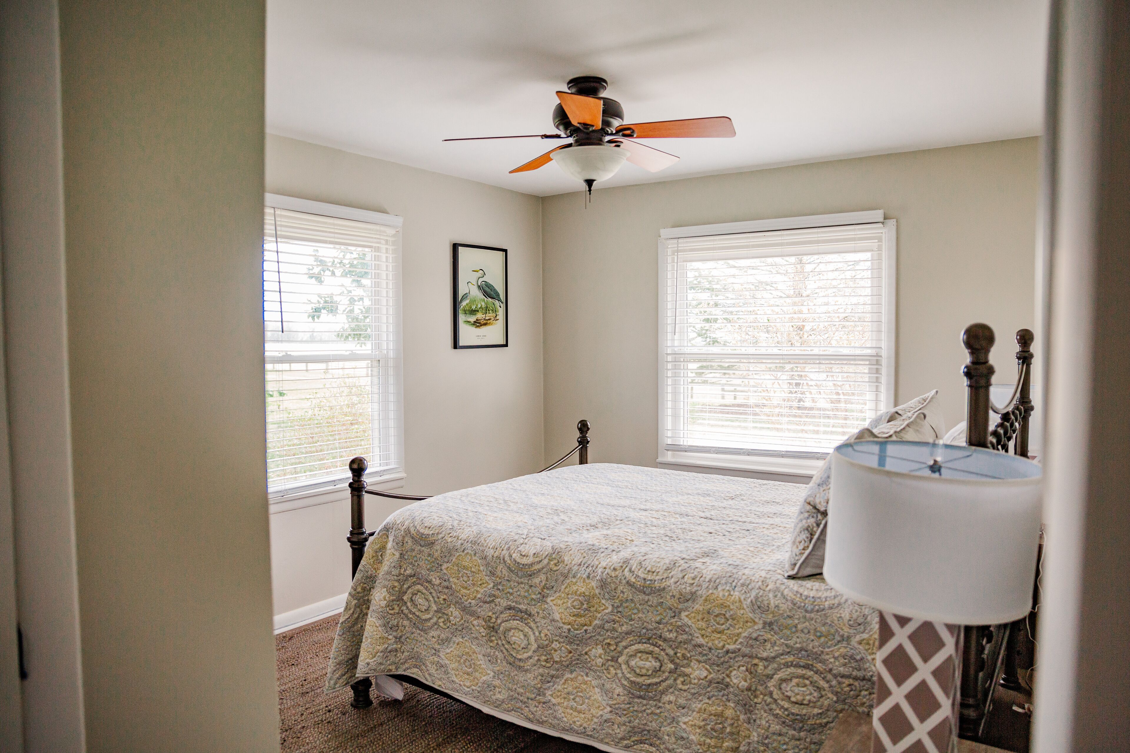 Cozy 3 BR Cottage -All the Amenities- Family Friendly- Queen Bed- 300 acre Farm