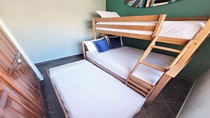 3 bedrooms, free WiFi, bed sheets