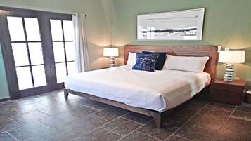 3 bedrooms, WiFi (free), bed sheets