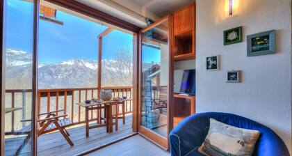 Rebecca's House (few steps from skiing)