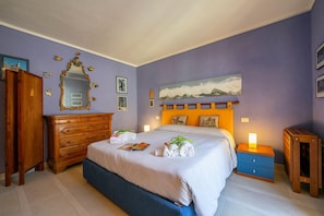 Family Apartment, Multiple Bedrooms (Rebecca's House (few steps from) | 1 bedroom, free WiFi, bed sheets - Rebecca's House (few steps from skiing) (Bardonecchia)