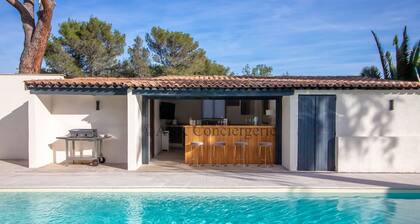 Villa Linda - avec piscine et proche du village et des plages