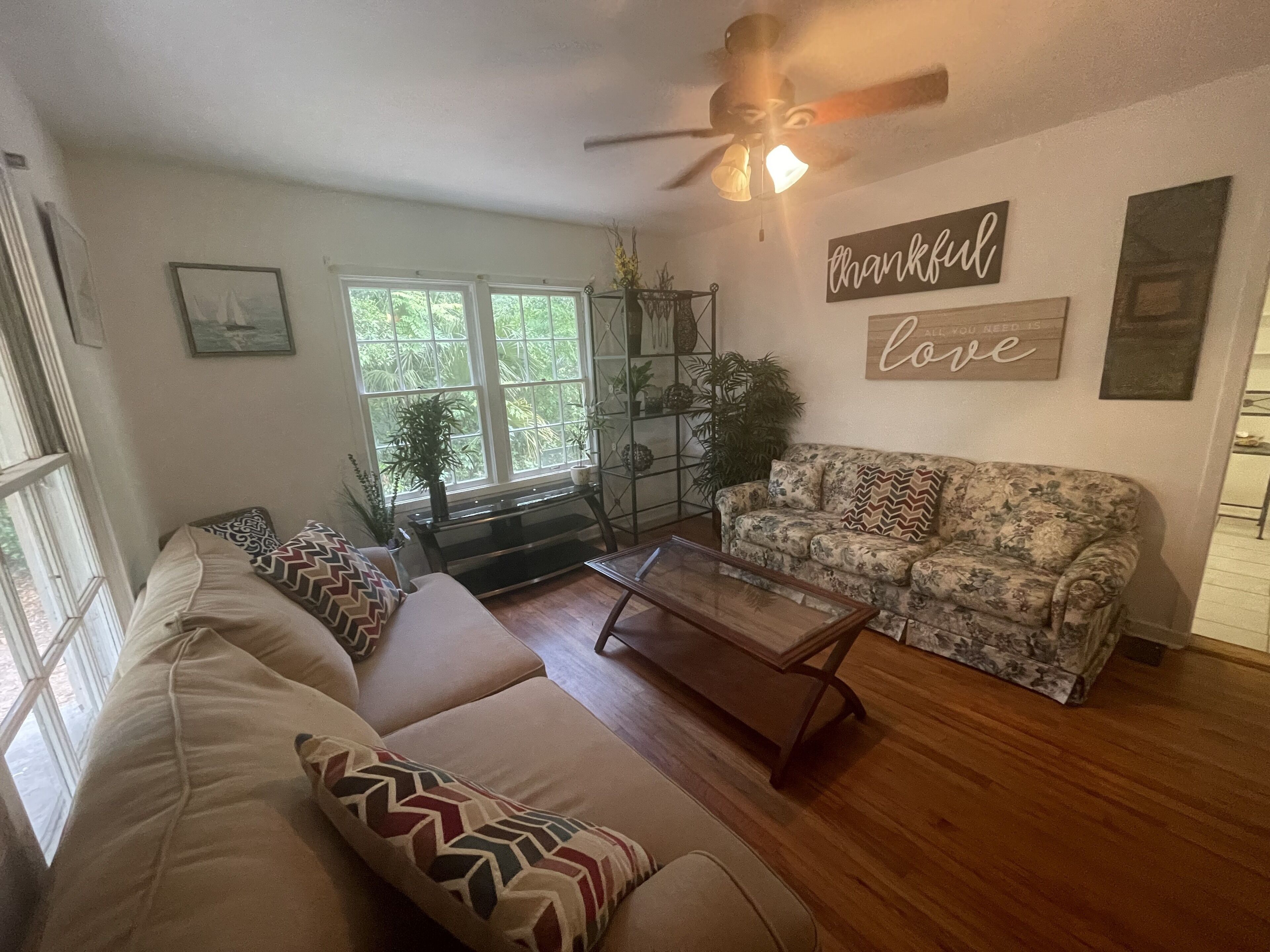 Charming centrally located 3 Bedroom House 2 of 2