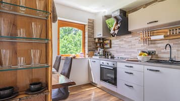 Luxury-Ferienhaus | Eigene Küche | Kühlschrank, Herdplatte, Wasserkocher mit Kaffee-/Teezubehör