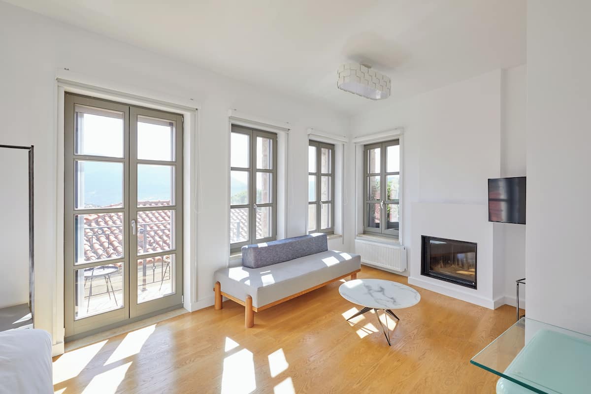 Executive Suite Balcony | Sábanas de algodón egipcio y ropa de cama de alta calidad