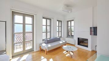 Executive Suite Balcony | Egyptiske bomuldslagner, premium-sengetøj, dundyner, minibar