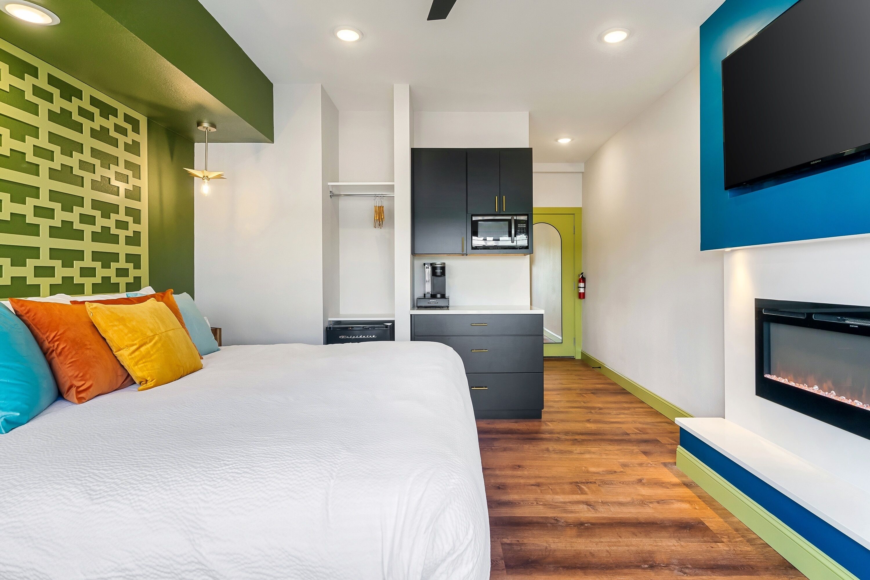 Lake It Up - Lake View / Mountain View / Fire Pit / Corn Hole / Hot Tub