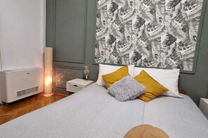 6 Schlafzimmer, Bügeleisen/Bügelbrett, WLAN