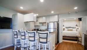 1 bedroom, iron/ironing board, Internet, bed sheets