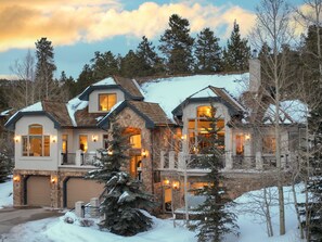 Exterior - Trail walk to town, Panoramic views of Breck Resort, Hot tub, Elegant Finishes!! (Breckenridge)