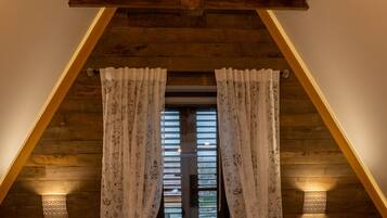 Royal-Doppelzimmer | Hochwertige Bettwaren, Daunenbettdecken, individuell dekoriert