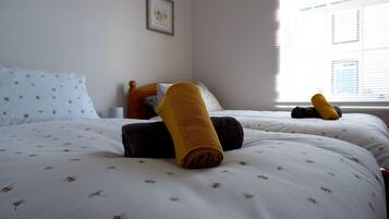 2 bedrooms, iron/ironing board, travel cot, free WiFi