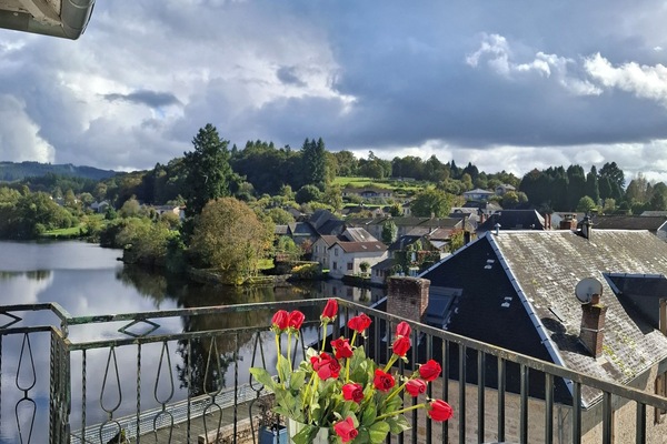 Family Quadruple Room | Desk, blackout drapes, free WiFi, bed sheets