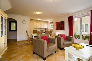 Smart TV - Terraced House in Vidauban with Pool (Vidauban)