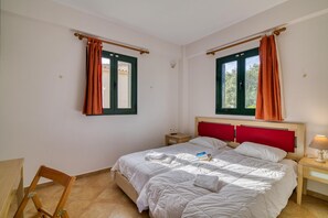 Family House, Multiple Bedrooms, Sea Facing (Analipsi Villas Beach Front 7) | 2 bedrooms, free WiFi, bed sheets - Analipsi Villas Beach Front (Andravida-Kyllini)
