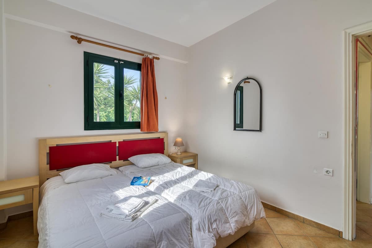 Nhà dành cho gia đình, 2 phòng ngủ, đối diện biển (Analipsi Villas Beach Front 2) | 2 phòng ngủ, truy cập Internet không dây miễn phí, bộ trải giường