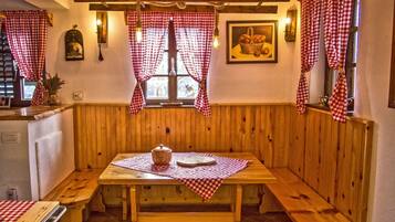 Ferienhaus | Wohnbereich | Fernseher