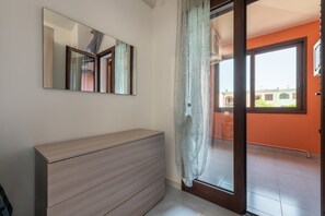 Interior - Villetta Rosmarino Villasimius close to Centre with Shared Pool & A/C (Villasimius)