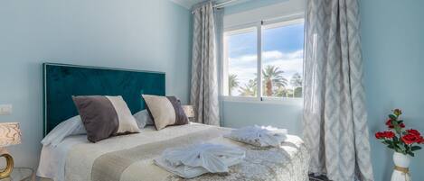 6 bedrooms, free WiFi, bed sheets