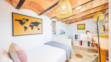 3 habitaciones, tabla de planchar con plancha y wifi gratis