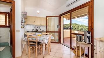 Kühlschrank, Ofen, Herdplatte, Geschirrspüler