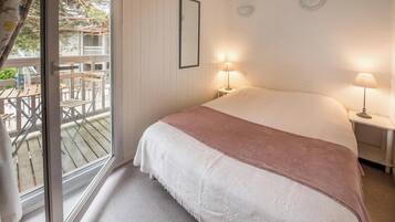 3 chambres, fer et planche Ă  repasser, Wi-Fi gratuit, draps fournis