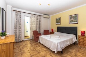 3 habitaciones, wifi gratis y ropa de cama 