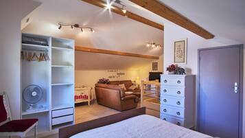 2 habitaciones, tabla de planchar con plancha y wifi gratis