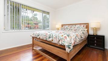 2 bedrooms, iron/ironing board