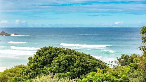 Lizzie Shack @ Lizzie Beach