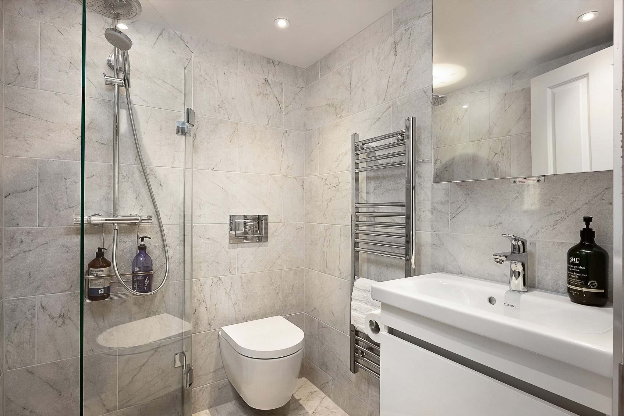 Period Henley 2 bed apt with parking for 1 car