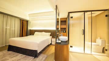 Executive Single Room, 1 King Bed | In-room safe, desk, blackout drapes, soundproofing