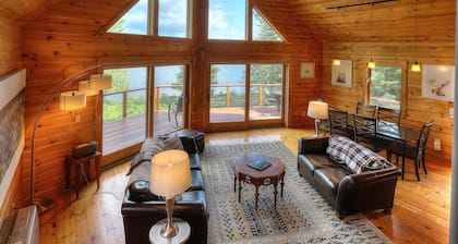 Alpenglow - 3 bedroom, 2 bath home on Haley Pond