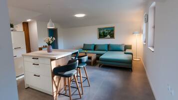 House | In-room dining