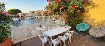 5-Bedroom Marina with A/C, Pool, Private Pontoon, Sleeps 8 - Port Barcarès