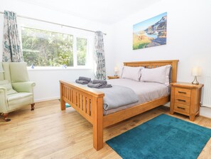 3 habitaciones, decoración personalizada y muebles diferentes 